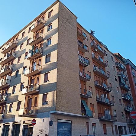 Fiuggi12 Lägenhet Milano Exteriör bild