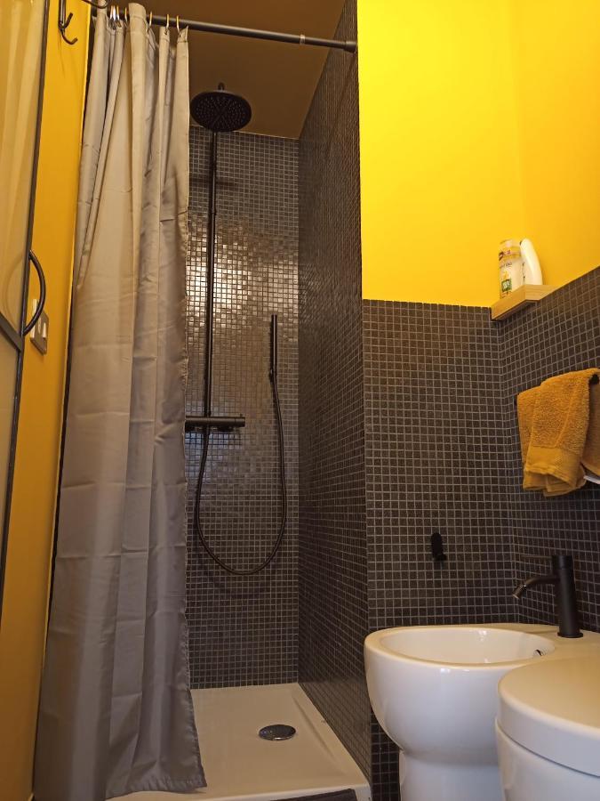 Fiuggi12 Lägenhet Milano Exteriör bild