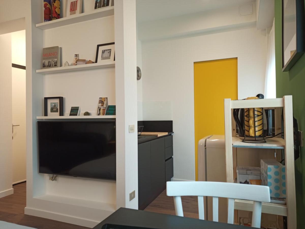 Fiuggi12 Lägenhet Milano Exteriör bild