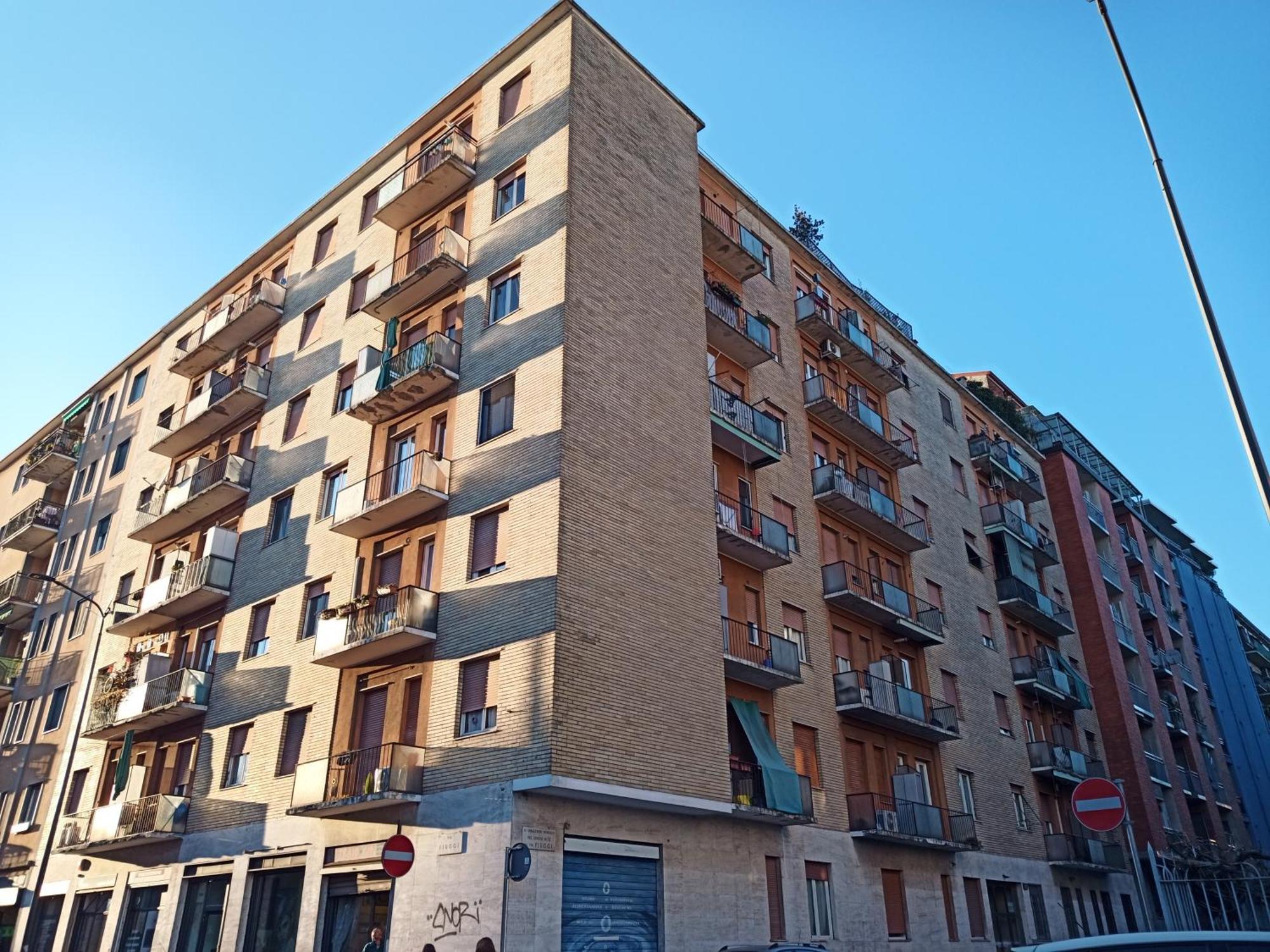 Fiuggi12 Lägenhet Milano Exteriör bild