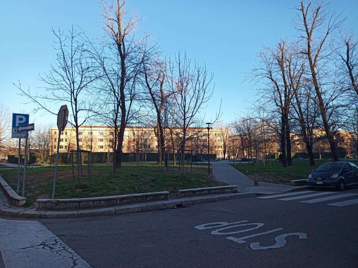 Fiuggi12 Lägenhet Milano Exteriör bild